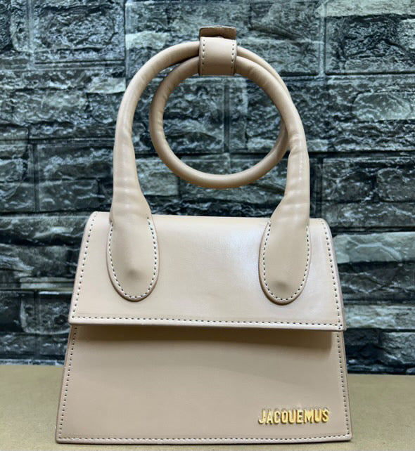 JACQUEMUS no3 beige