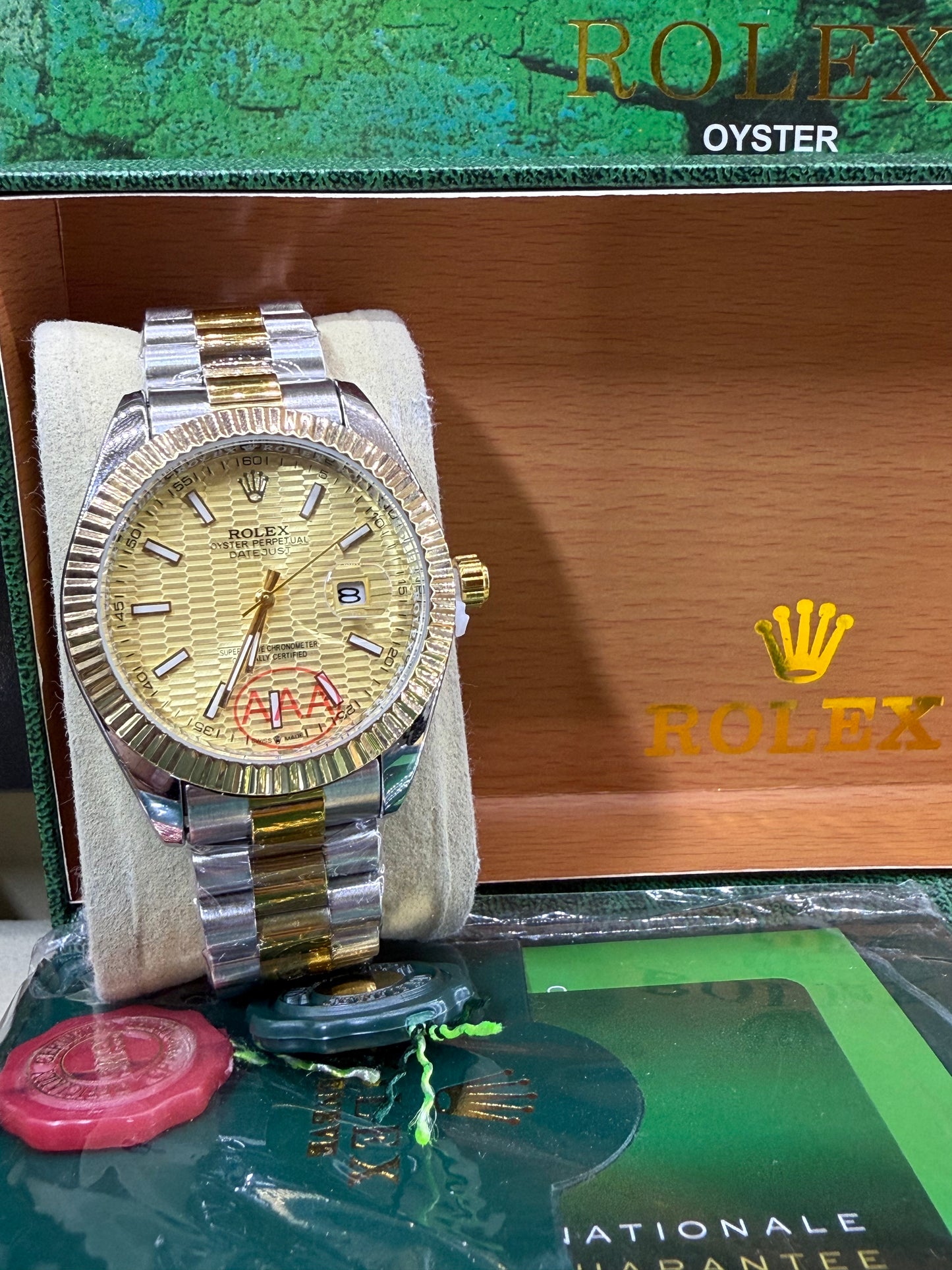 Date just 41mm gold motif dial
