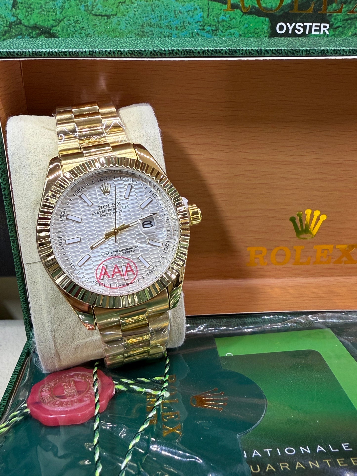 Date just 41mm gold white motif dial