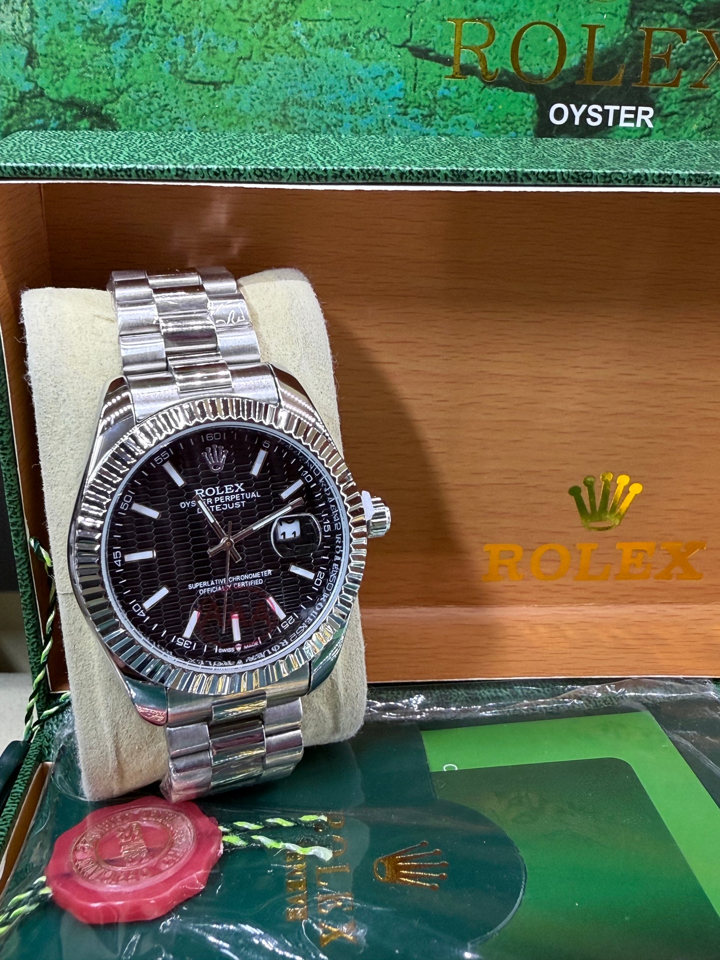 Date just 41mm black motif dial