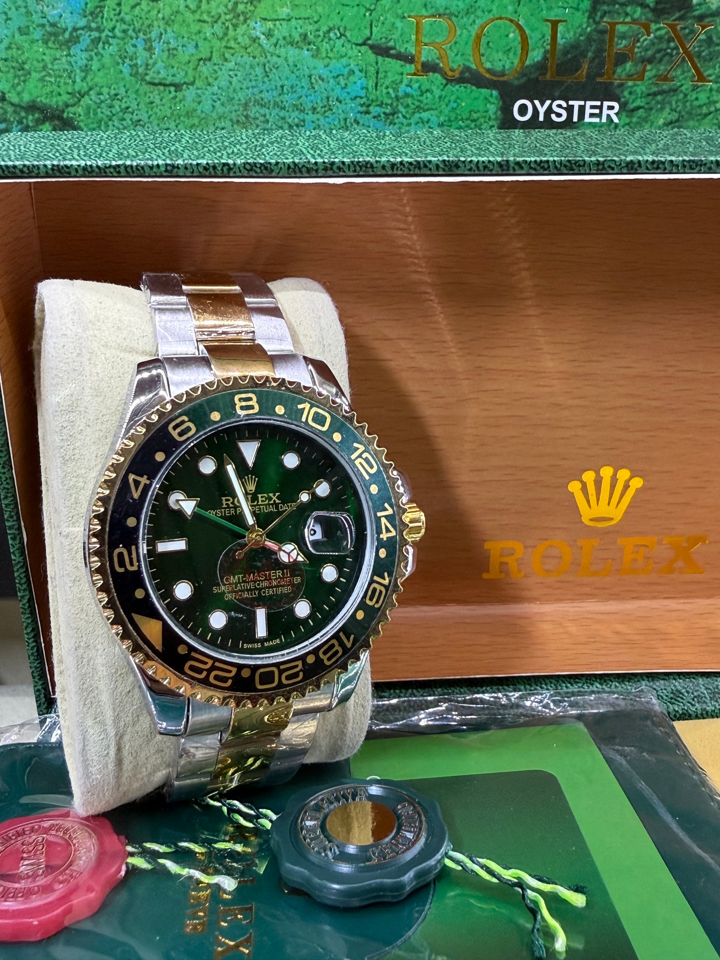 GMT master II 40mm two tone green dial
