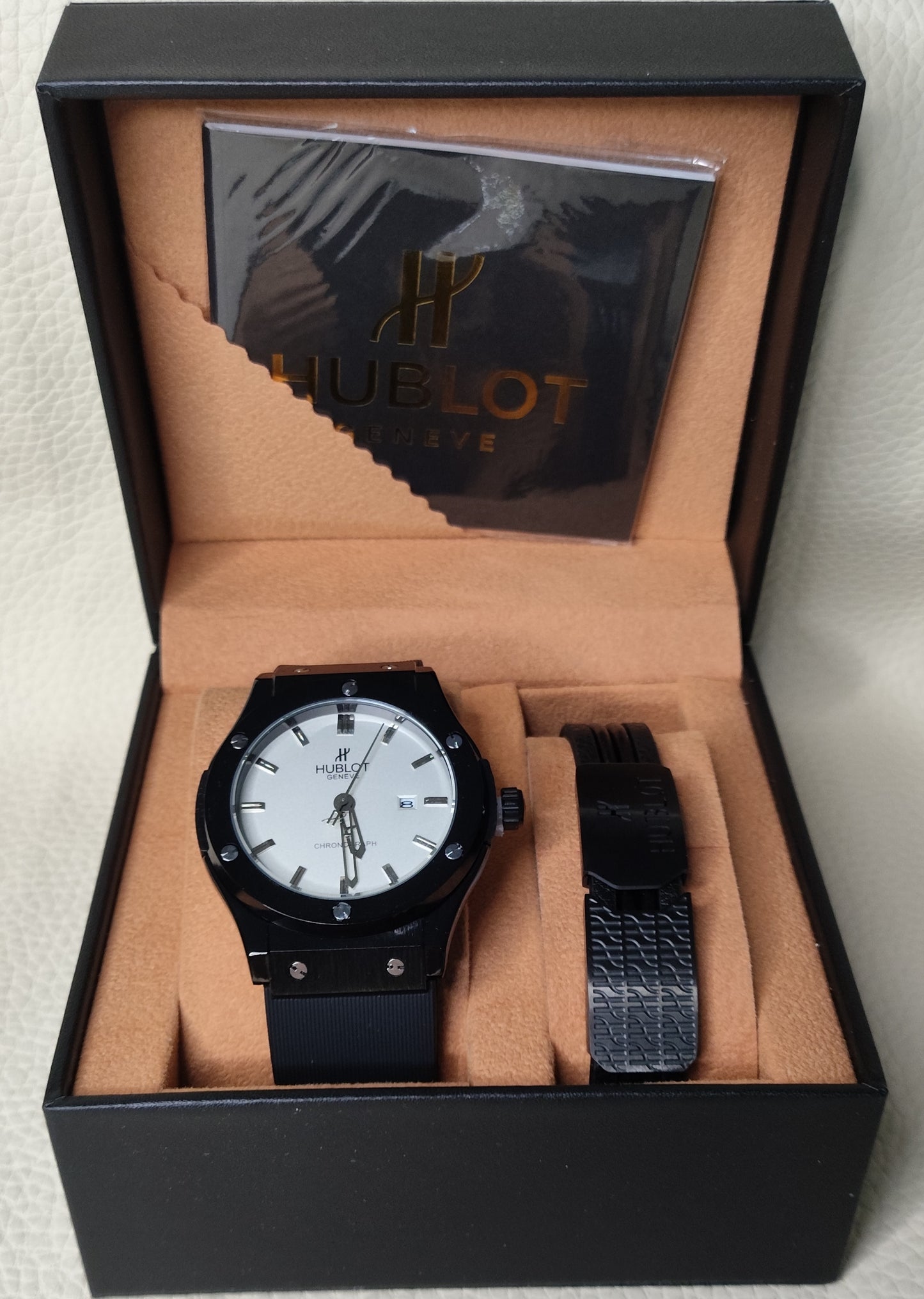 Hublot Classic Fusion Ceramic White dial