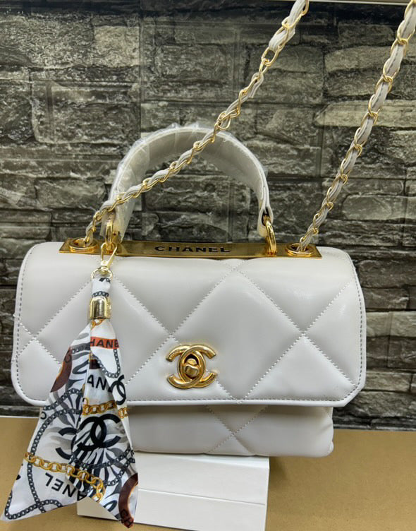CHANEL no1 white